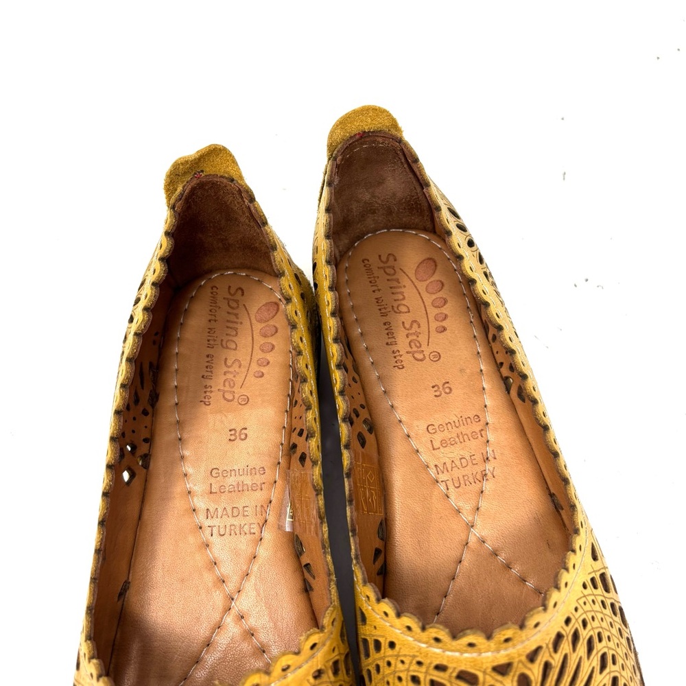 NEW Spring Step Sandals - Picture 7 of 7